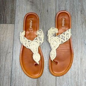 Lace flip flops size 10
